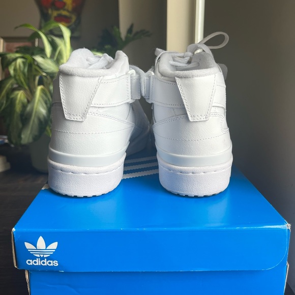 adidas Forum Mid in all white - Picture 7 of 10